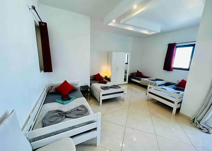 Duplex Whiskey Home 200M Away From The Sea And The Square