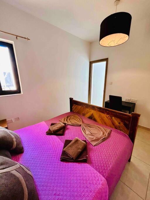 Apartment Duplex Whiskey 200m Away From The Sea And The Square St. Paul's Bay